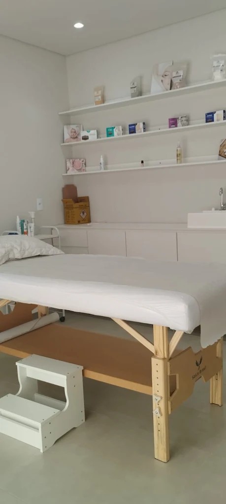 Sala de atendimento do studio, limpa e aconchegante