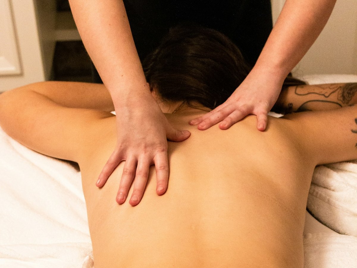 Massagem relaxante nas costas
